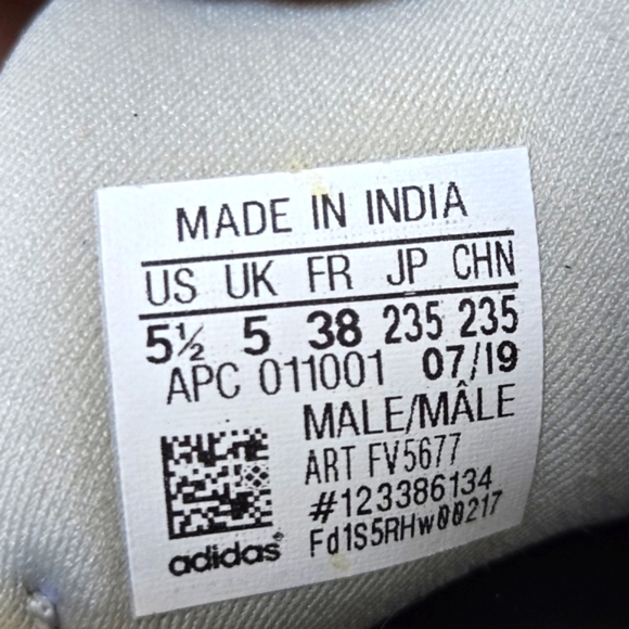 Yeezy Season 7 Desert Boot Taupe  US 5.5 - Picture 7 of 8